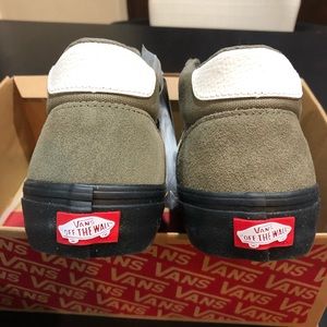 vans style 112 mid pro dusky green